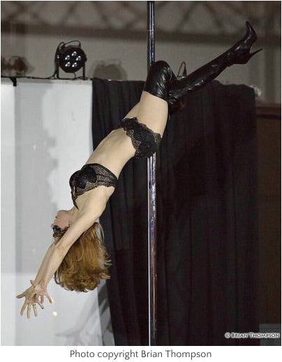 pole dancing routine 